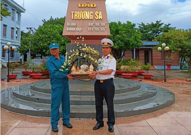 Cây hoa ốc cổ thụ- món quà đặc biệt từ Trường Sa gửi tặng Tổng Bí thư Nguyễn Phú Trọng Thứ sáu (26/07/2024)